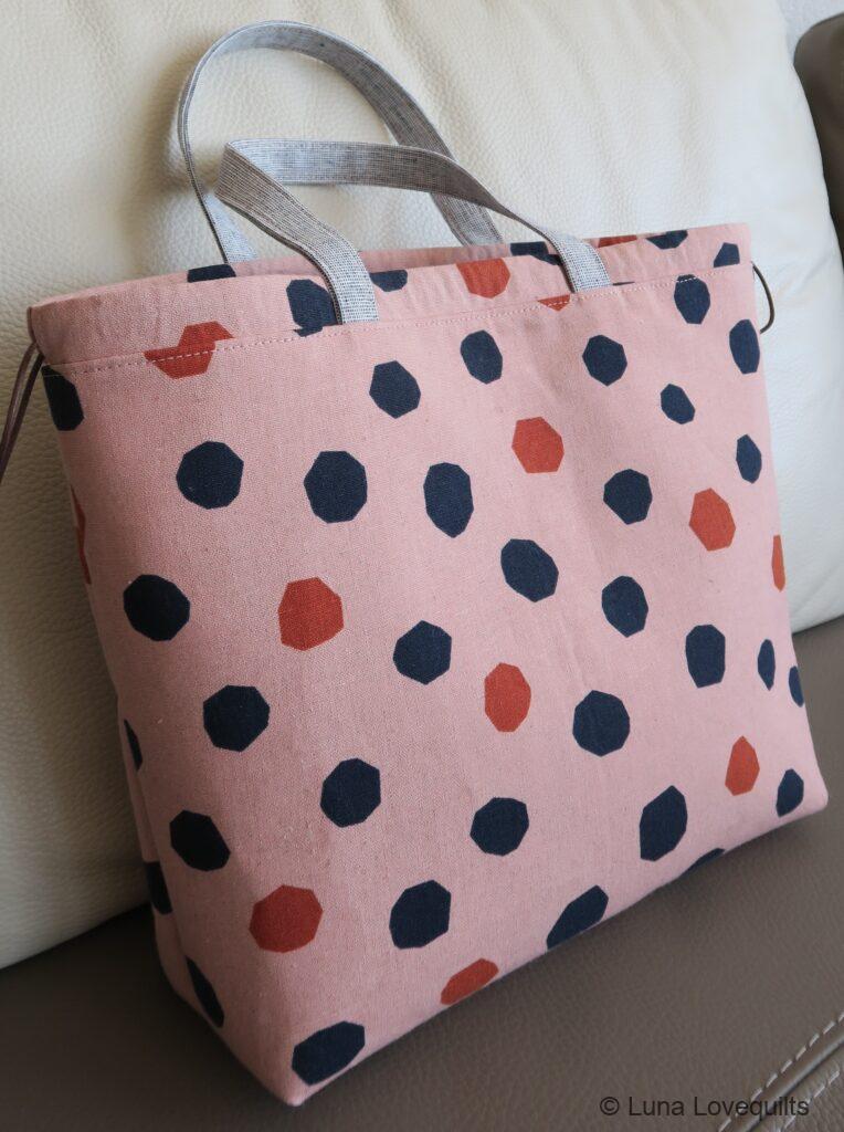 Luna Lovequilts - Denver Tote in Ruby Star Chunky Dots canvas