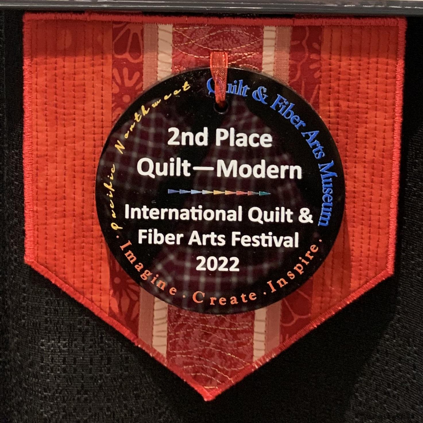 Luna Lovequilts - Second place of Modern Quilt category at Quilt & Fiber Arts Festival 2022