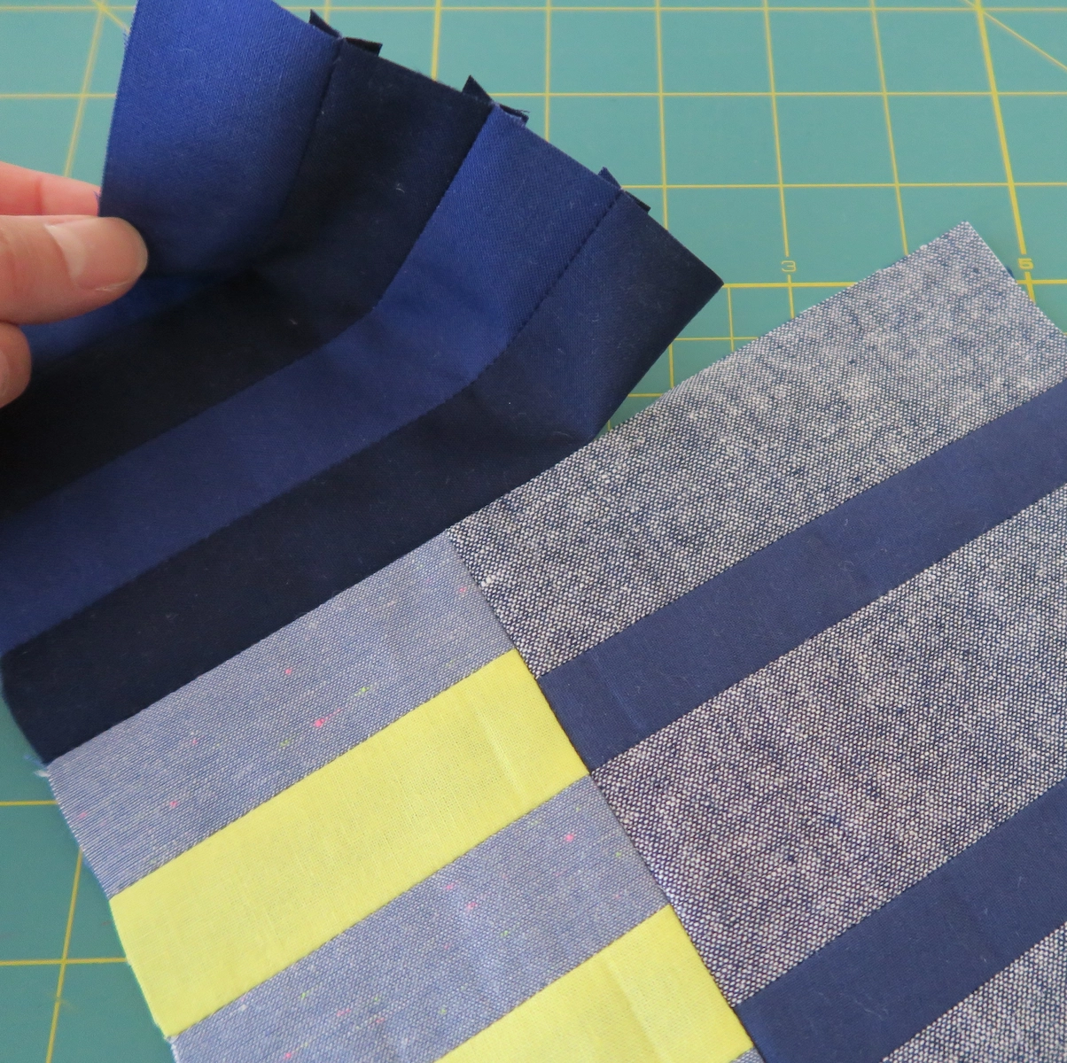 Sophie Zaugg – Quilt – Cityscape – Partial Seam Sophie Zaugg - Quilt - Cityscape - Partial Seam