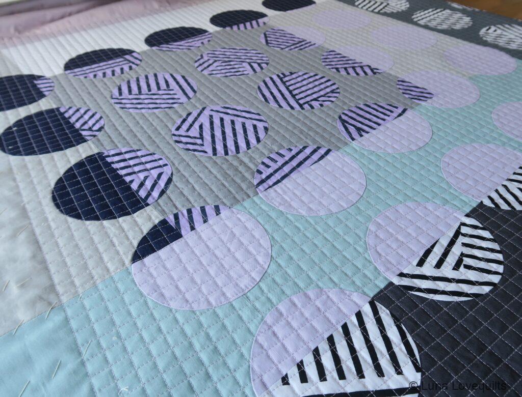 Lunalovequilts - New quilting project #2 - Quilting in progress