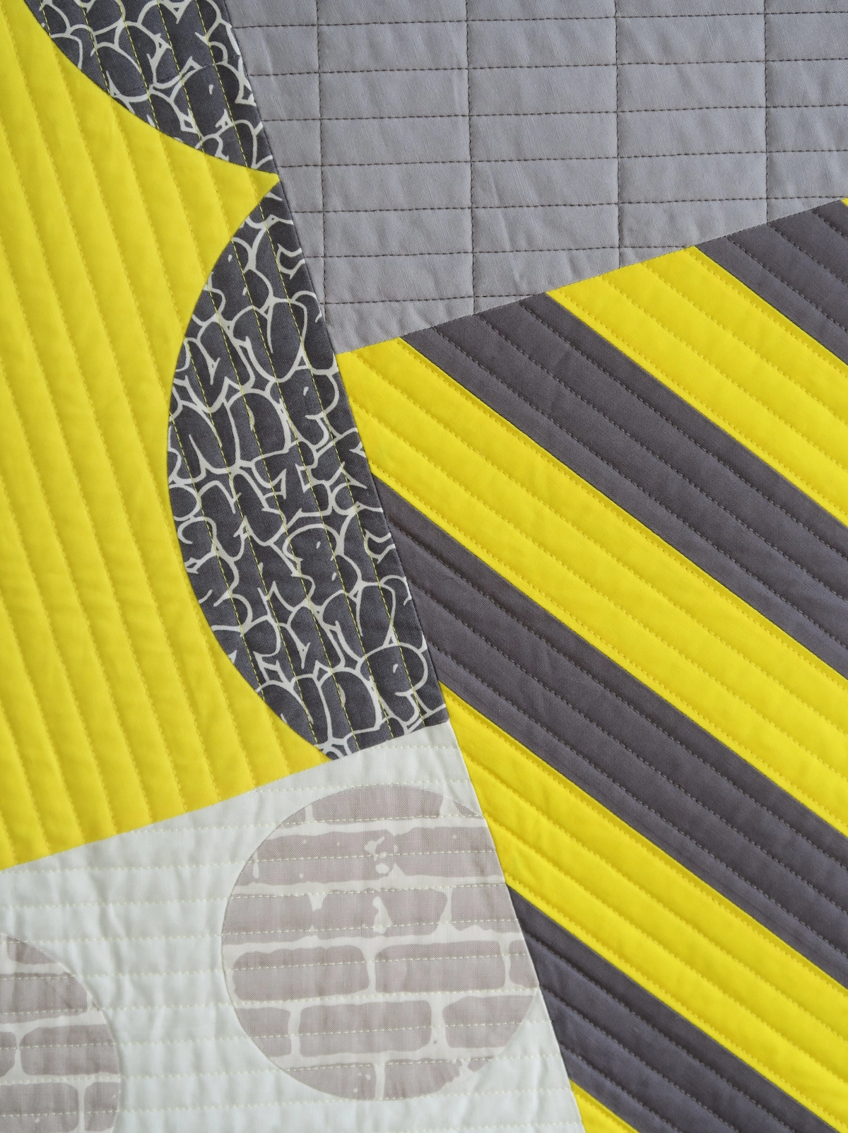 Sophie Zaugg – Quilt – Spotlight – Shapes Sophie Zaugg - Quilt - Spotlight - Shapes