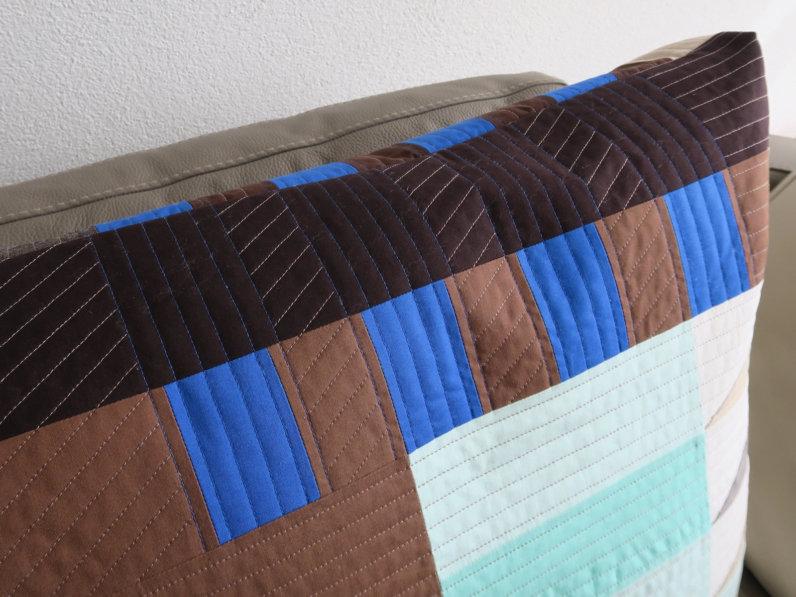 Luna Lovequilts – Big Rectangle Quilted Cushion – Extra Border Luna Lovequilts - Big Rectangle Quilted Cushion - Extra Border