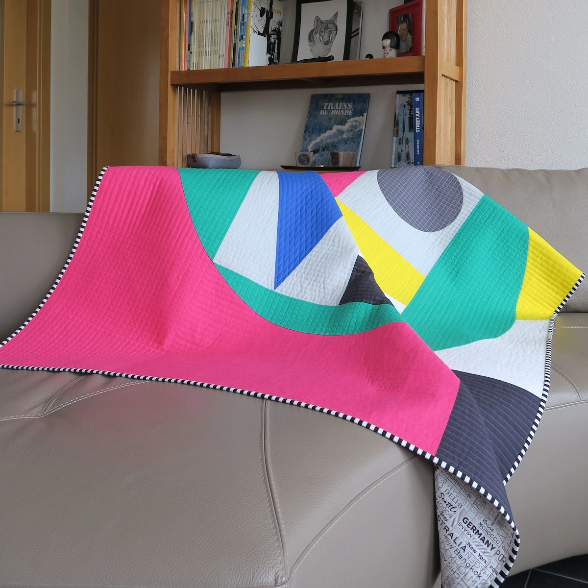Sophie Zaugg – Quilt – LOVE – Striped Binding Sophie Zaugg - Quilt - LOVE - Striped Binding