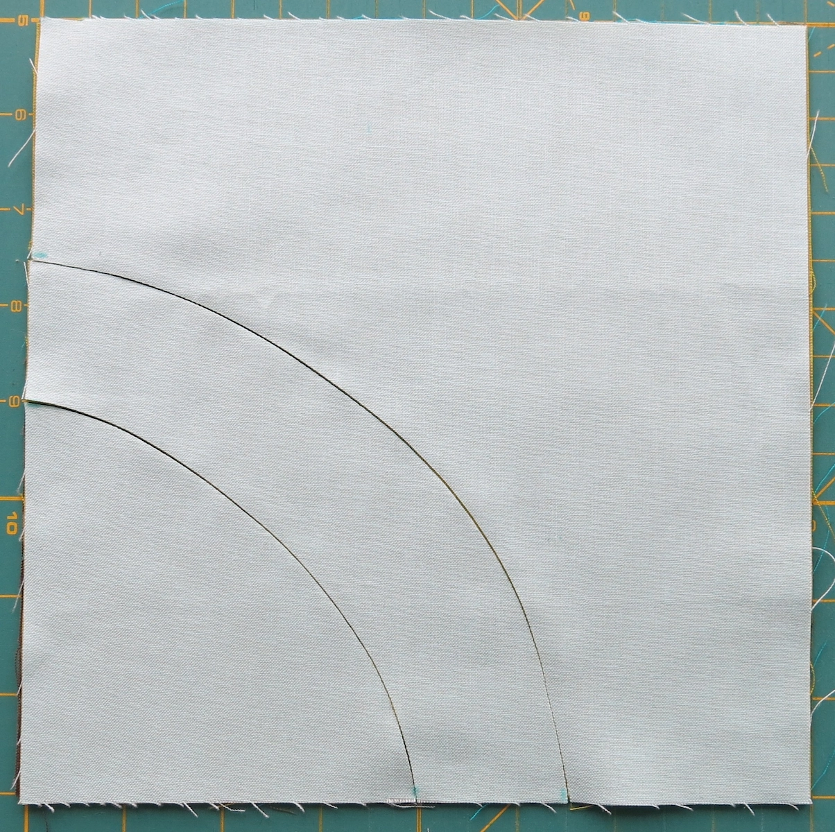 Sophie Zaugg - Quilt - Retro - Free Hand Curves