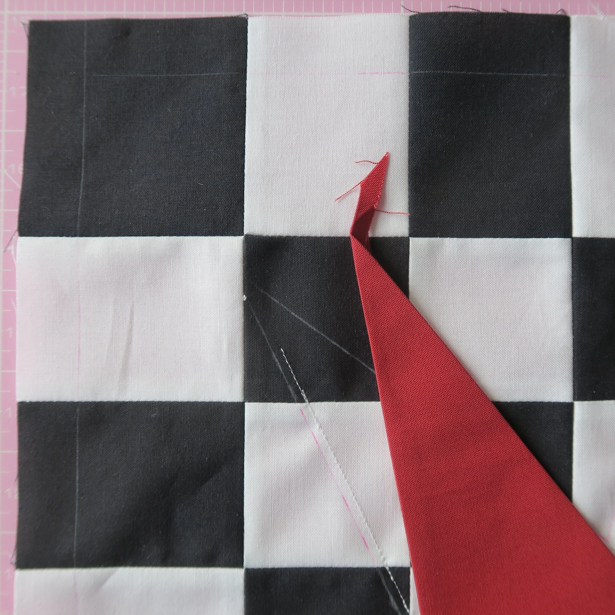 Luna Lovequilts - T-Shirt Quilt Project #4 - Points