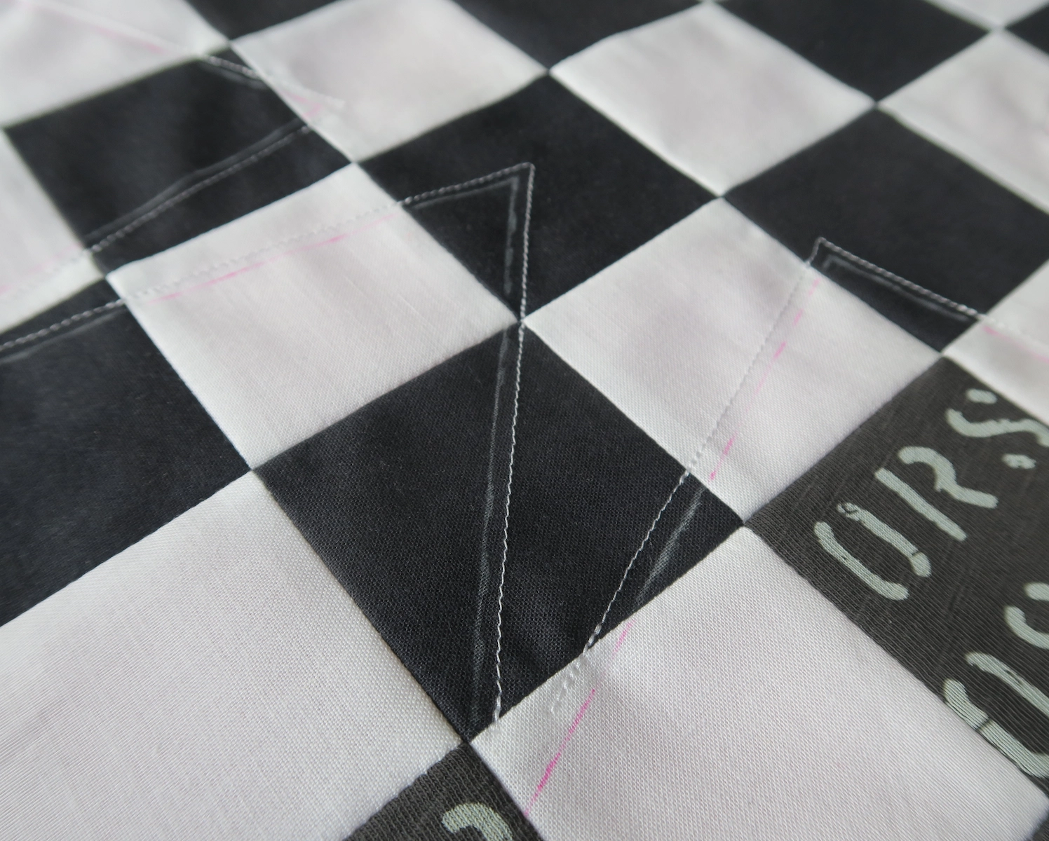 Luna Lovequilts - T-Shirt Quilt Project #4 - Securing seams