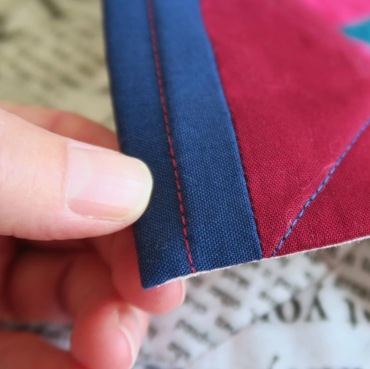 Luna Lovequilts - Tutorials - Facing - Finished Corner - Front Side