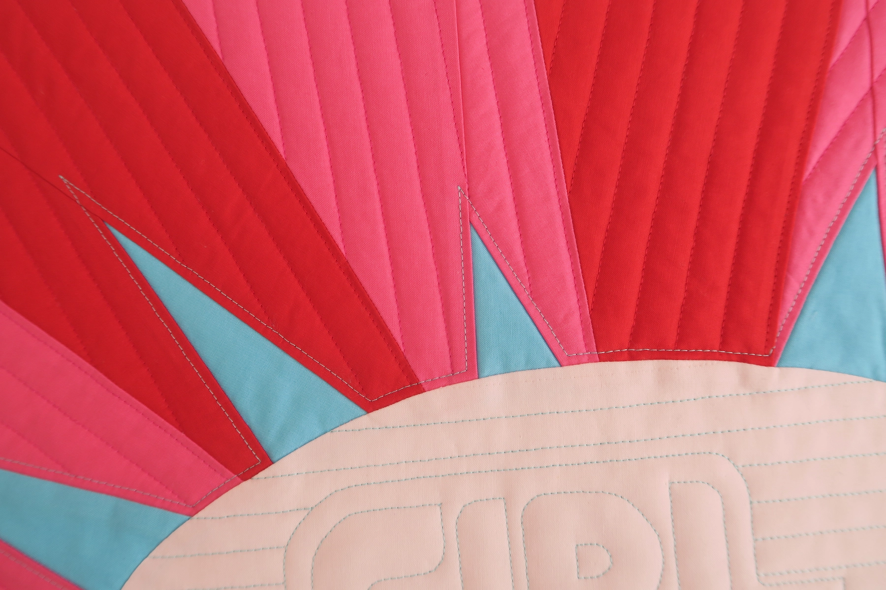 Sophie Zaugg - Quilt - Girl Power - Paper pieced Points