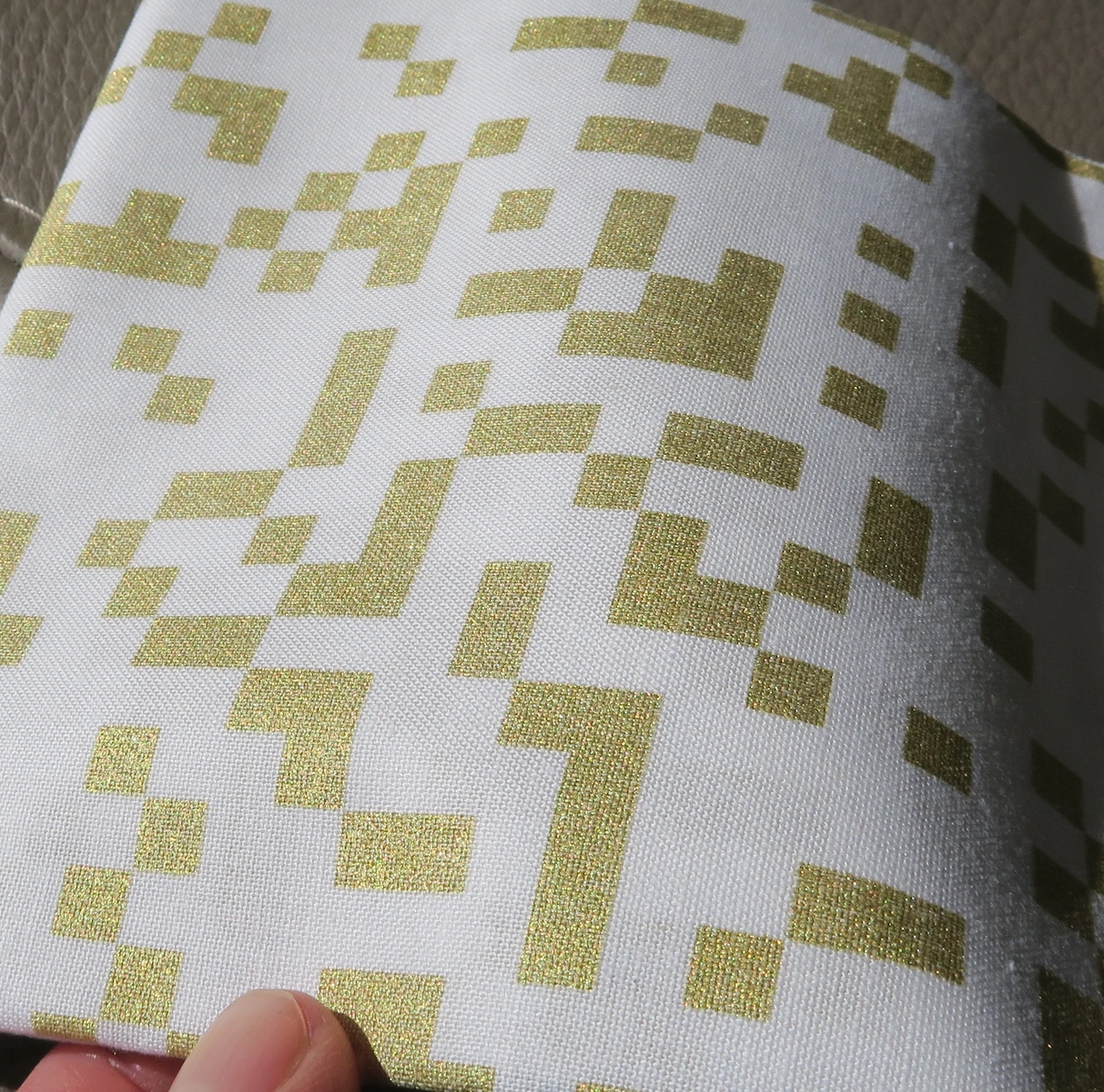 Luna Lovequilts – AAA 2026 Project – Touch of Gold Luna Lovequilts - AAA 2026 Project - Touch of Gold