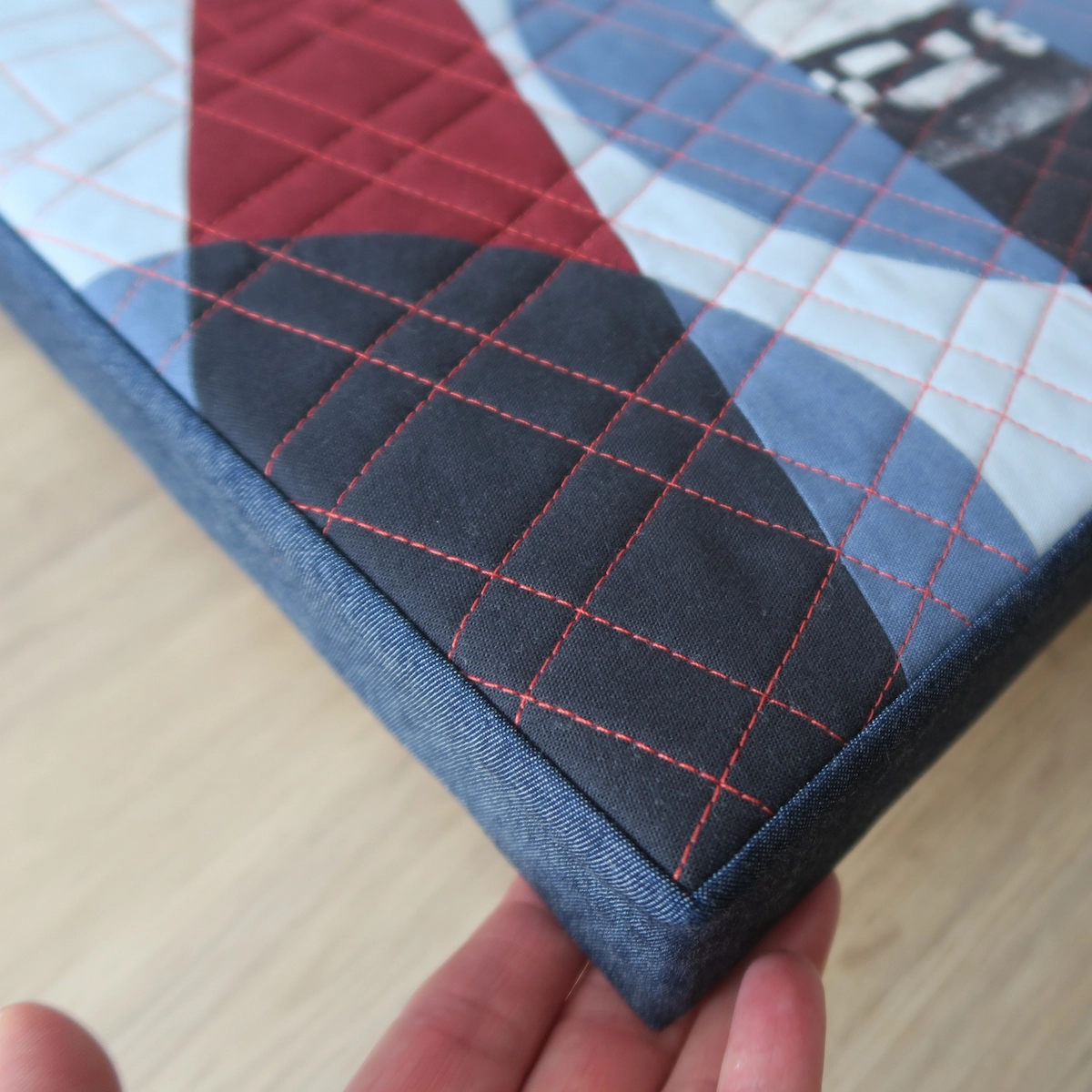 Luna Lovequilts - Tutorials - Canvas - Corner