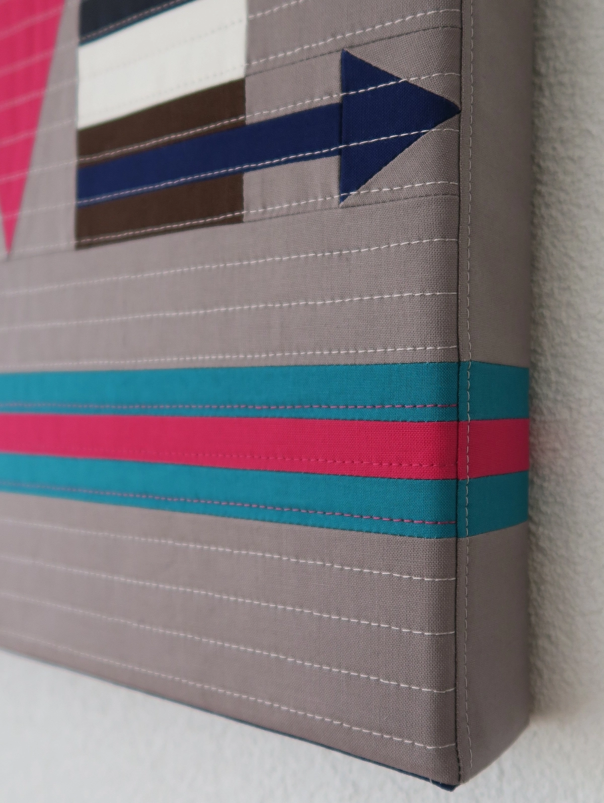 Luna Lovequilts - Tutorials - Canvas - Side - Previous Method