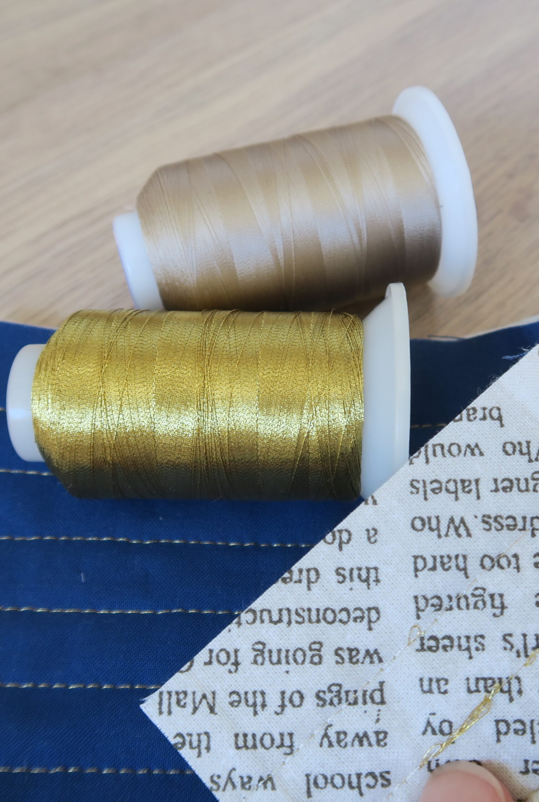 Luna Lovequilts - AAA 2026 Project - Touch of Gold - Machine quiliting test